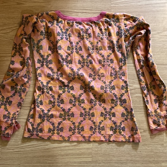 Vintage Inner Child LS tee shirt with embroidered flowers - Picture 7 of 8